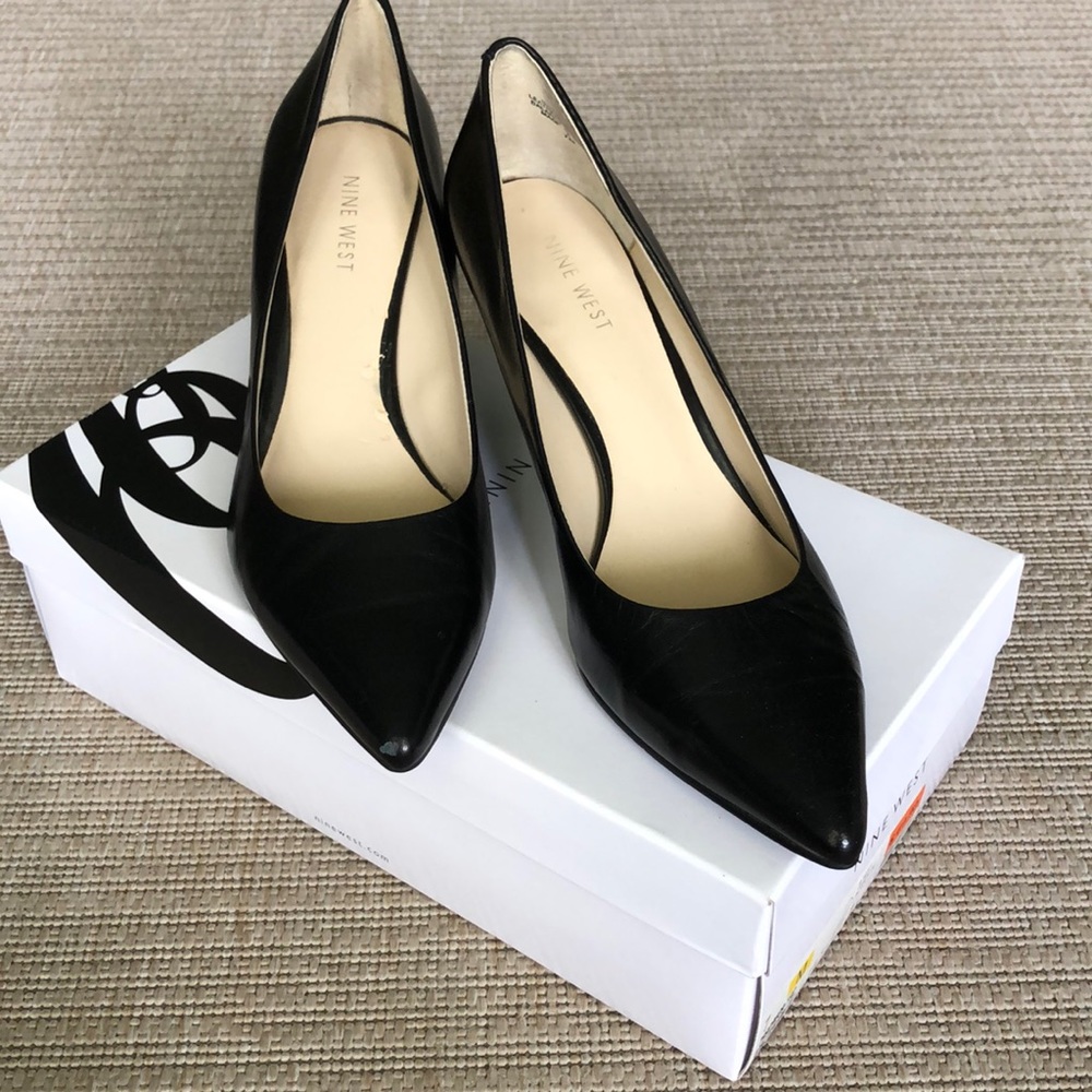 Nine West Classic Black Pumps